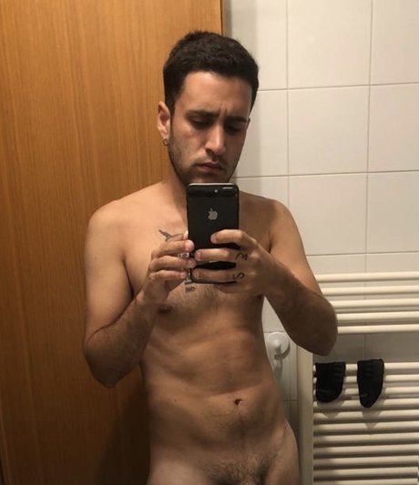 Foto di nudo di fuga di OnlyFans di Alan