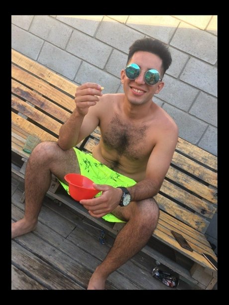 Foto di nudo di fuga di OnlyFans di  Sebastin 