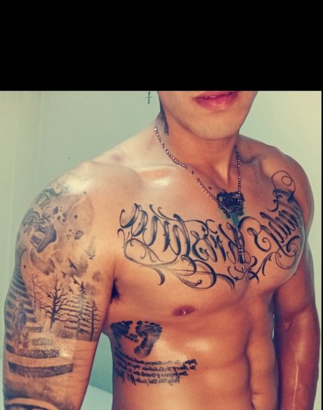 Foto di nudo di fuga di OnlyFans di Lyan David