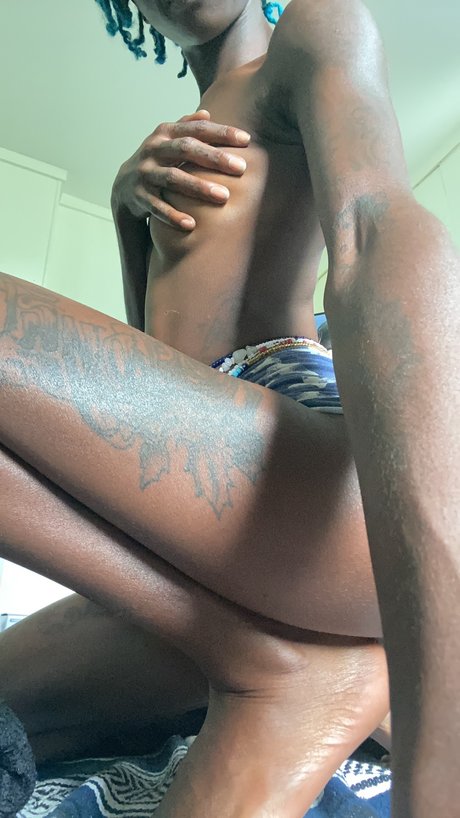 Foto di nudo di fuga di OnlyFans di J Nastii