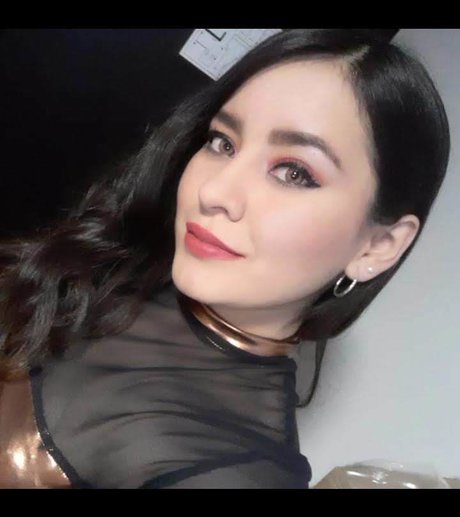 Foto di nudo di fuga di OnlyFans di Mady