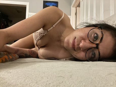 Foto di nudo di fuga di OnlyFans di Jade