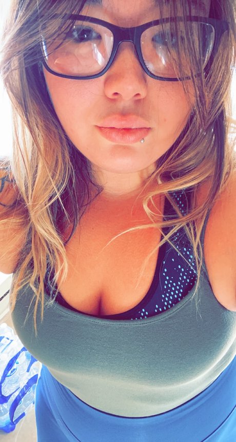 Foto di nudo di fuga di OnlyFans di Carly