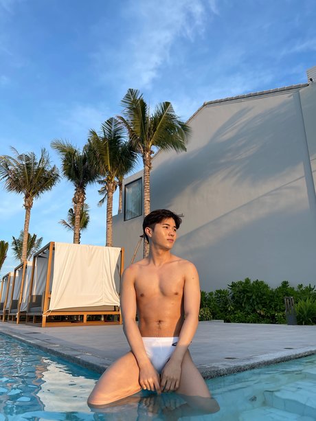 Foto di nudo di fuga di OnlyFans di Naimagazinebkk