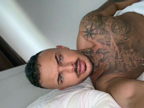 Foto di nudo di fuga di OnlyFans di Albertoxxx