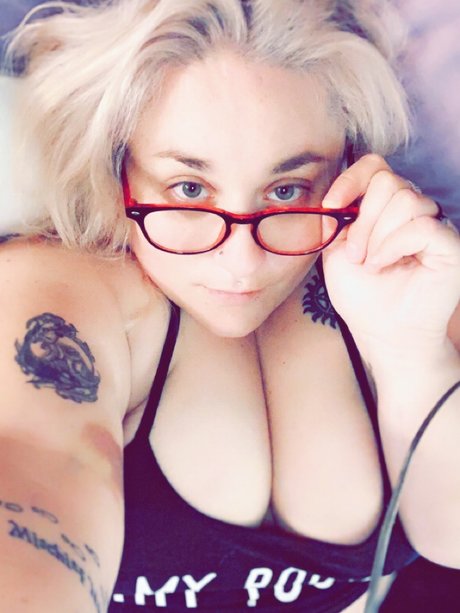 Foto di nudo di fuga di OnlyFans di Roxy Silver