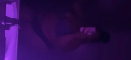Foto di nudo di fuga di OnlyFans di Ariaaaa