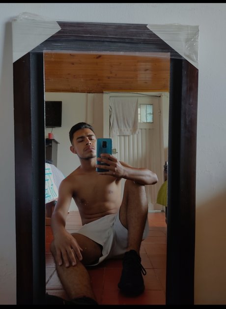 Foto di nudo di fuga di OnlyFans di Nicky