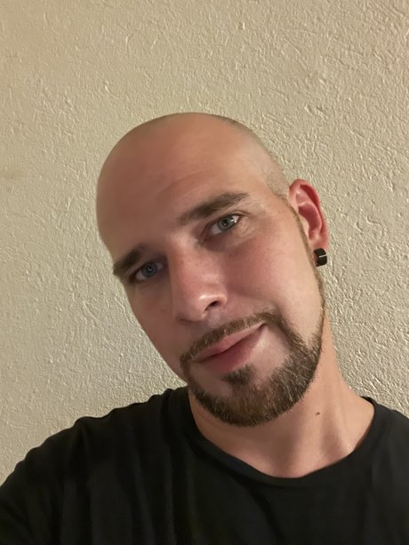 Foto di nudo di fuga di OnlyFans di Patrik Beeler