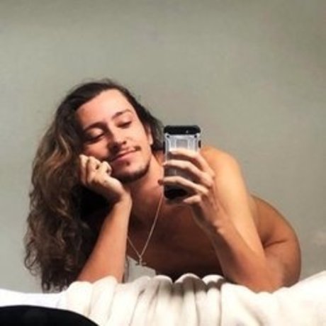 Foto di nudo di fuga di OnlyFans di Elia 