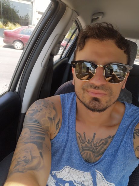 Foto di nudo di fuga di OnlyFans di Erikos