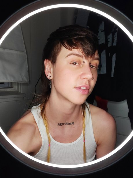 Foto di nudo di fuga di OnlyFans di Jaxon