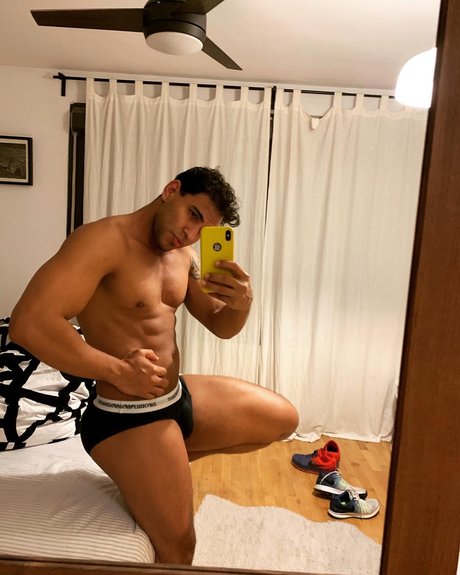 Foto di nudo di fuga di OnlyFans di Javier Torres