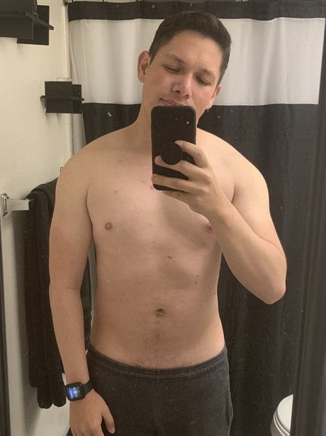 Foto di nudo di fuga di OnlyFans di Thomas Saint Clair