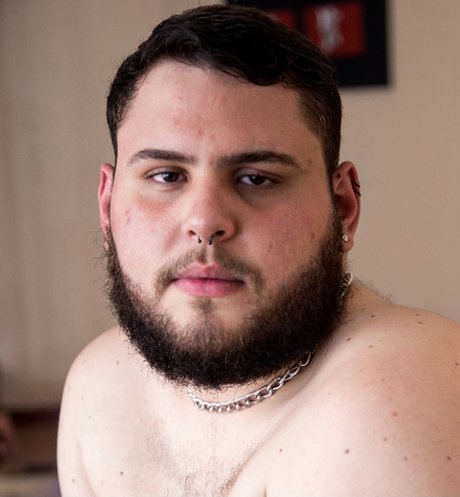 Foto di nudo di fuga di OnlyFans di Schne  Bear
