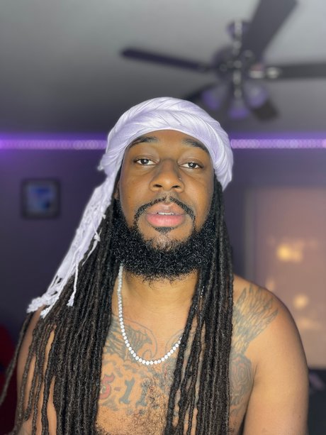 Foto di nudo di fuga di OnlyFans di Gyal Dem Shugga