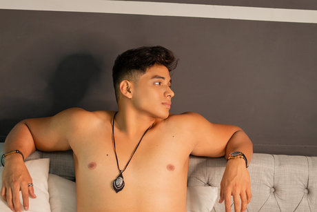 Foto di nudo di fuga di OnlyFans di Mikeposl
