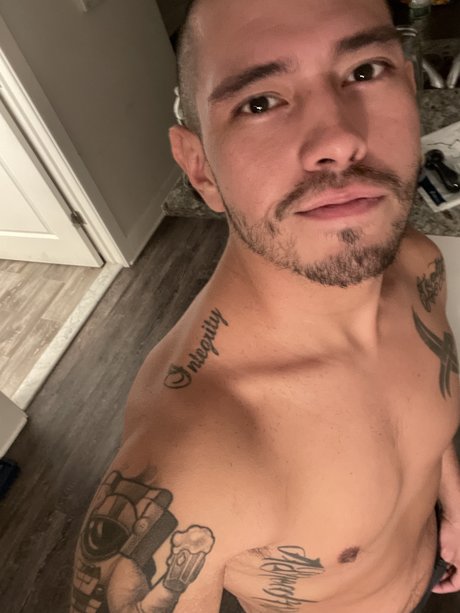 Foto di nudo di fuga di OnlyFans di Topher Martinez