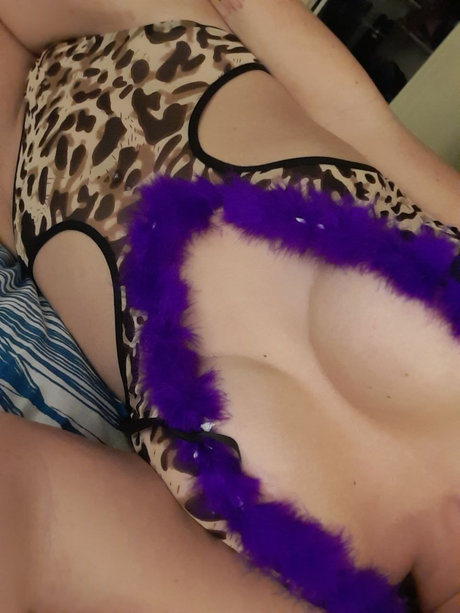 Foto di nudo di fuga di OnlyFans di Hotwife Vixen