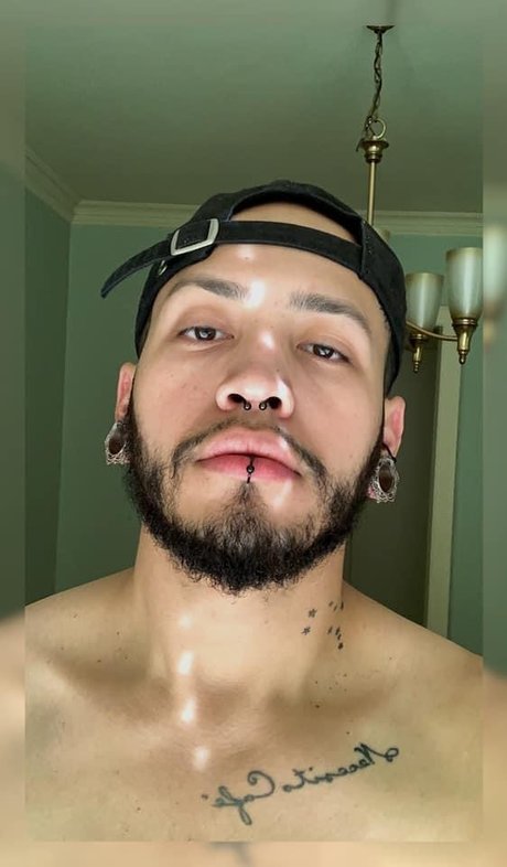 Foto di nudo di fuga di OnlyFans di Eatme