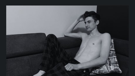 Foto di nudo di fuga di OnlyFans di Sean