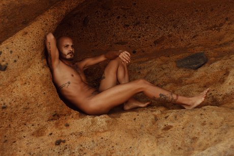 Foto di nudo di fuga di OnlyFans di Miguel Reyes