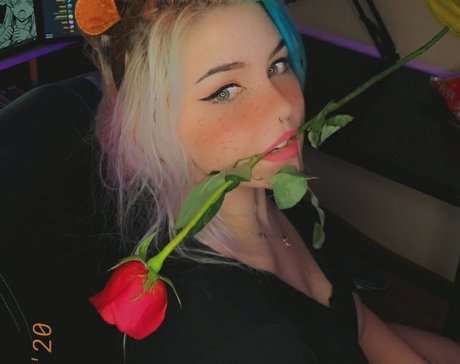 Foto di nudo di fuga di OnlyFans di Paliza
