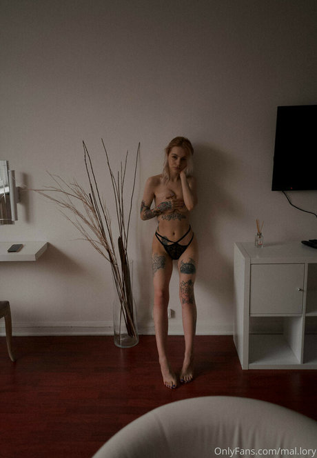 Foto di nudo di fuga di OnlyFans di Mallory