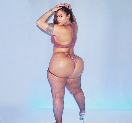 Foto di nudo di fuga di OnlyFans di Scarlett Cakez