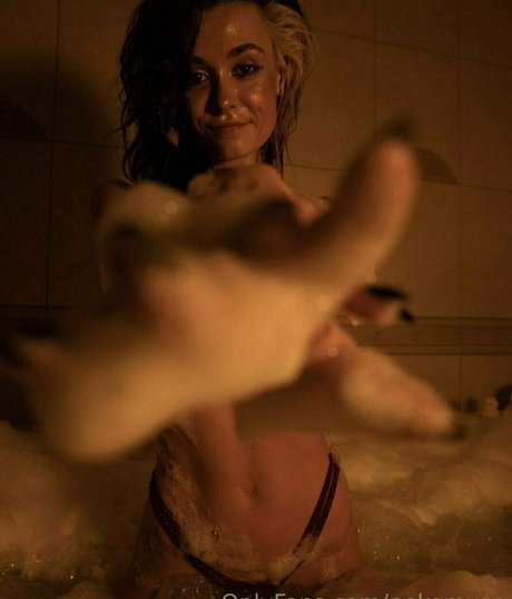 Foto di nudo di fuga di OnlyFans di Nekomuse