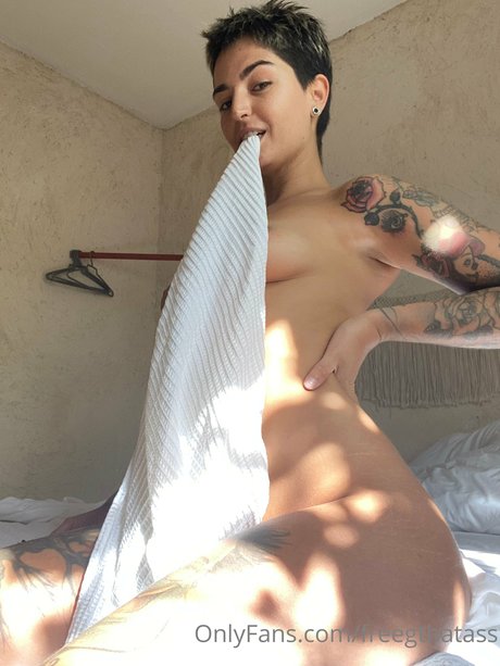 Foto di nudo di fuga di OnlyFans di Georgie