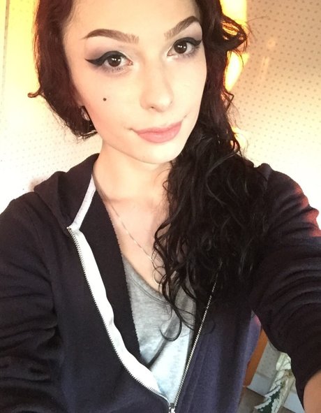 Foto di nudo di fuga di OnlyFans di Kitty Lynn