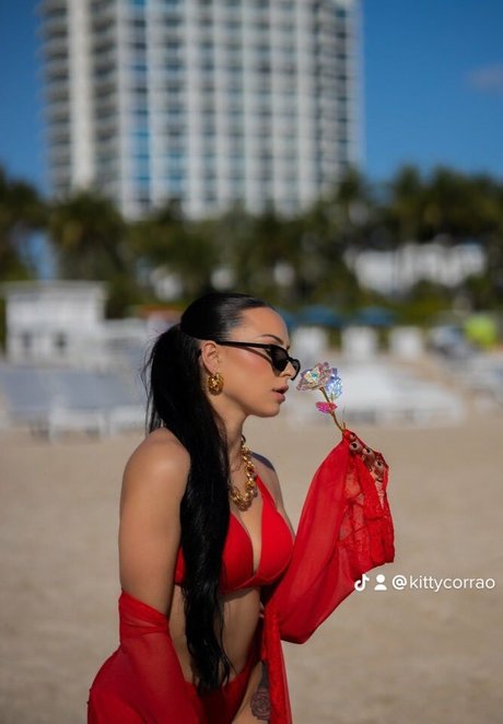 Foto di nudo di fuga di OnlyFans di Kat Corrao