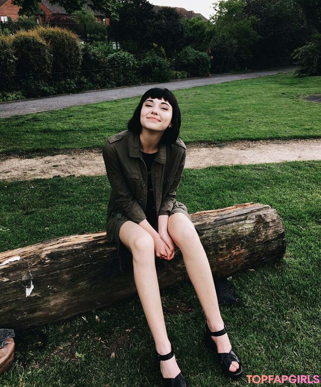 Foto di nudo di fuga di OnlyFans di Savannah Brown #33 Foto di nudo di fuga di OnlyFans di Savannah Brown #33