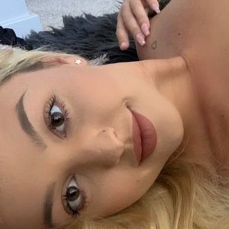 Foto di nudo di fuga di OnlyFans di Olivia Cara