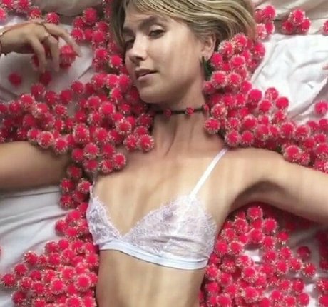 Foto di nudo di fuga di OnlyFans di Lola Abbey