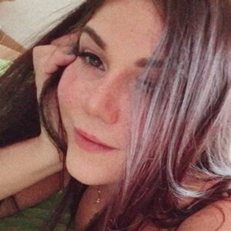 Foto di nudo di fuga di OnlyFans di Bbmaga