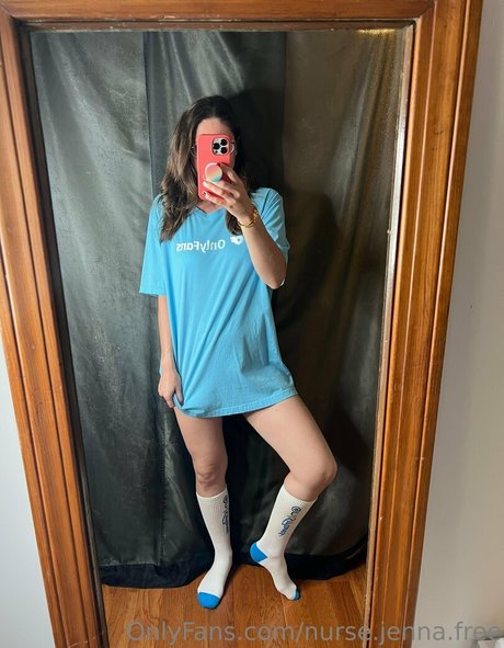 Foto di nudo di fuga di OnlyFans di Nursejennafree