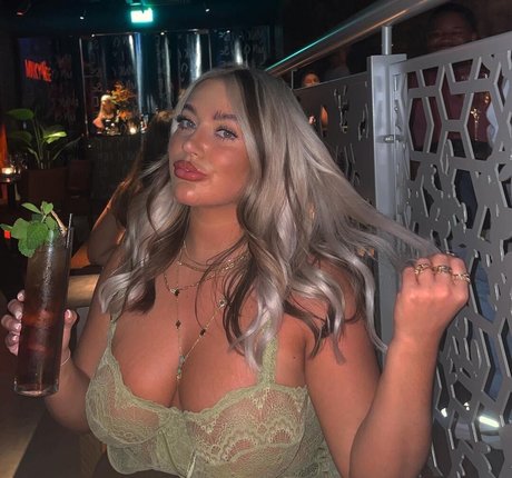 Foto di nudo di fuga di OnlyFans di Misschloeamber