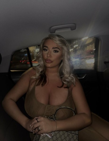 Foto di nudo di fuga di OnlyFans di Misschloeamber