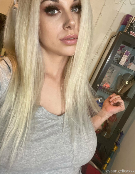 Eva_rocksttv