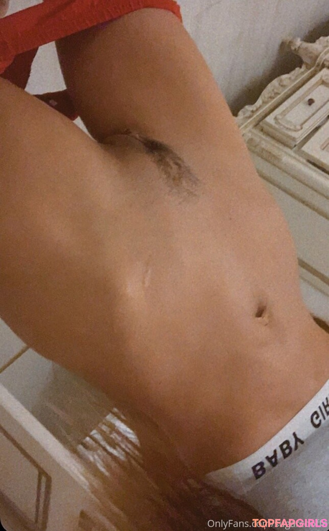 Foto di nudo di fuga di OnlyFans di Ridersara #7 Foto di nudo di fuga di OnlyFans di Ridersara #7