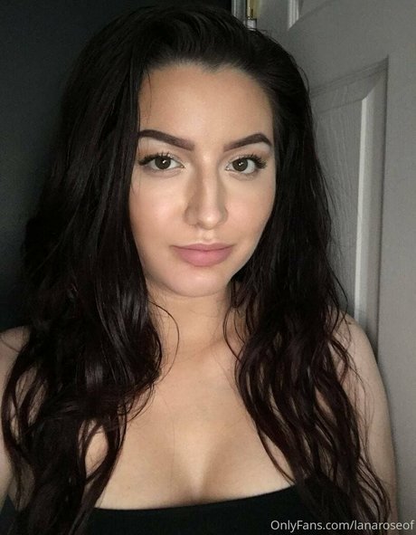 Foto di nudo di fuga di OnlyFans di Lanaroze