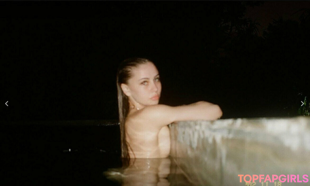 Foto di nudo di fuga di OnlyFans di Amandaclaire18 #106 Foto di nudo di fuga di OnlyFans di Amandaclaire18 #106