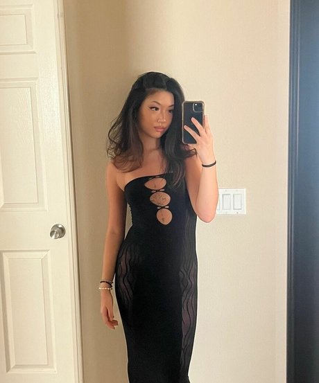 Foto di nudo di fuga di OnlyFans di Maru Lee