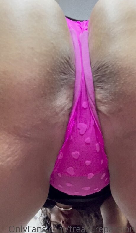 Foto di nudo di fuga di OnlyFans di Treasurepassion