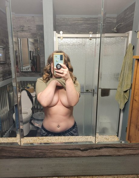 Foto di nudo di fuga di OnlyFans di Alaskasweets