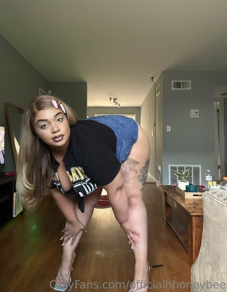 Foto di nudo di fuga di OnlyFans di Officialhhoneybee