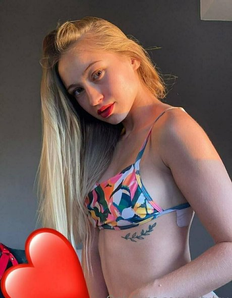 Foto di nudo di fuga di OnlyFans di Mtutsy