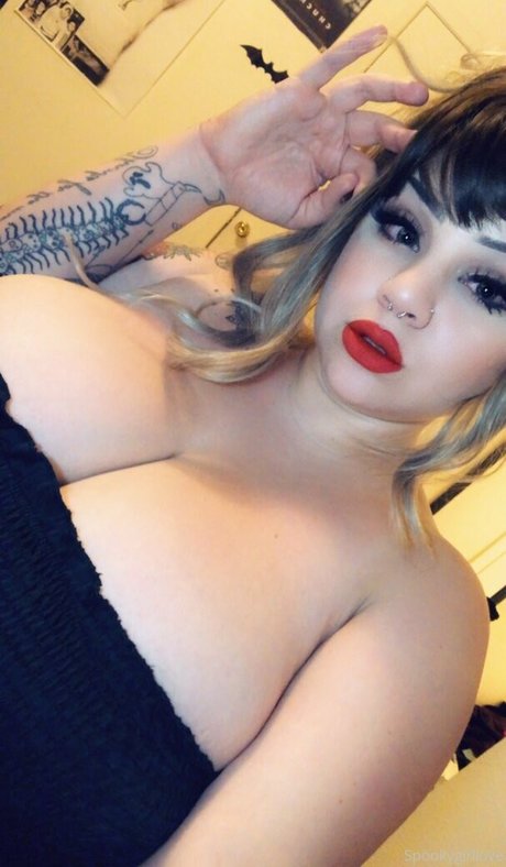 SpookyGirlLove
